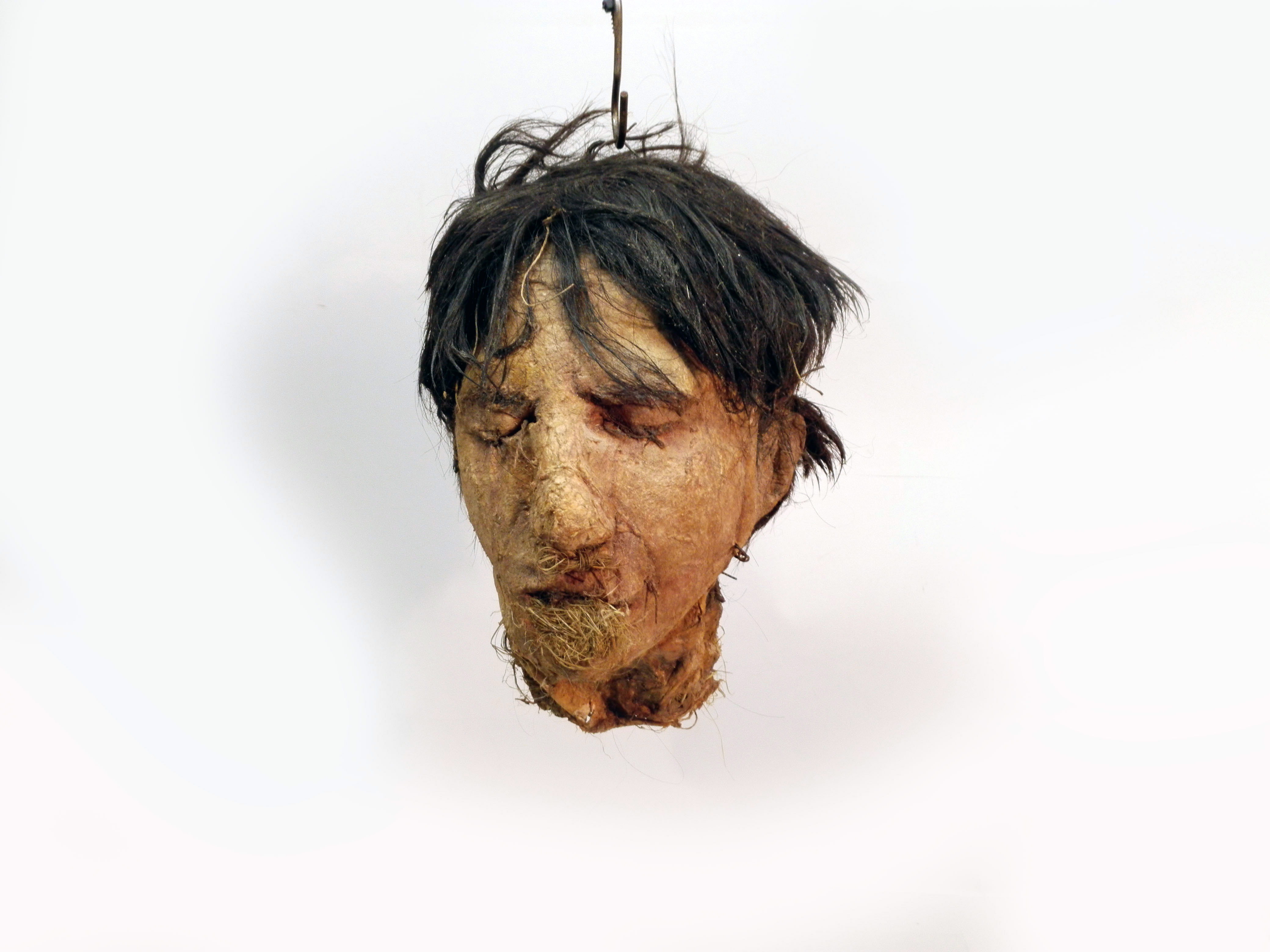 cabeza no3 hombre castaıo momificado replica 30x19x24 1u